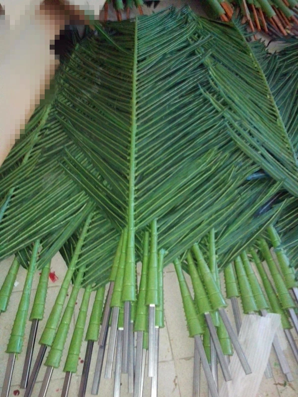 Arificial Coconut Plastic Tree Leaf for Landscape Decoration